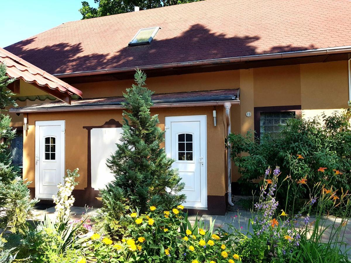 Ardilla Hotel Lhota  Екстериор снимка
